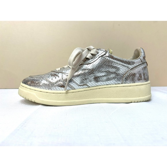Autry Metalist Low Top Sneaker Metallic Silver Python Flat Form Round Toe SZ 8.5 - Picture 3 of 9